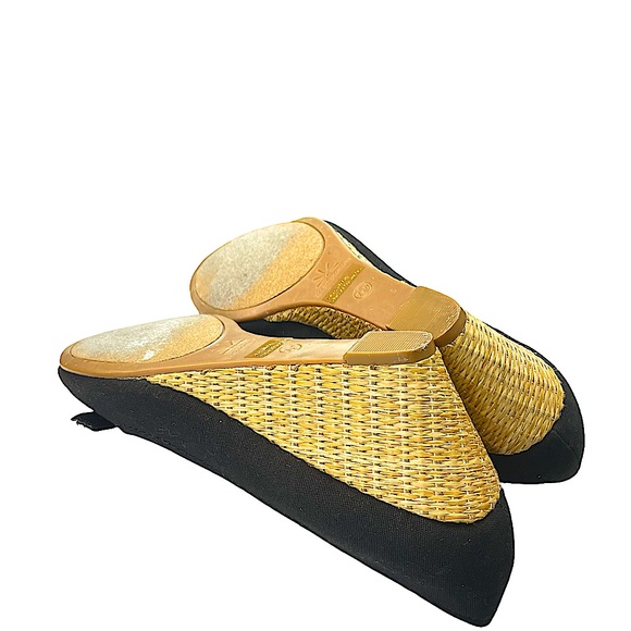 Isaac Mizrahi Live! Black Canvas Peep Toe
Straw like Wedges Bow Detail  … - Picture 12 of 17